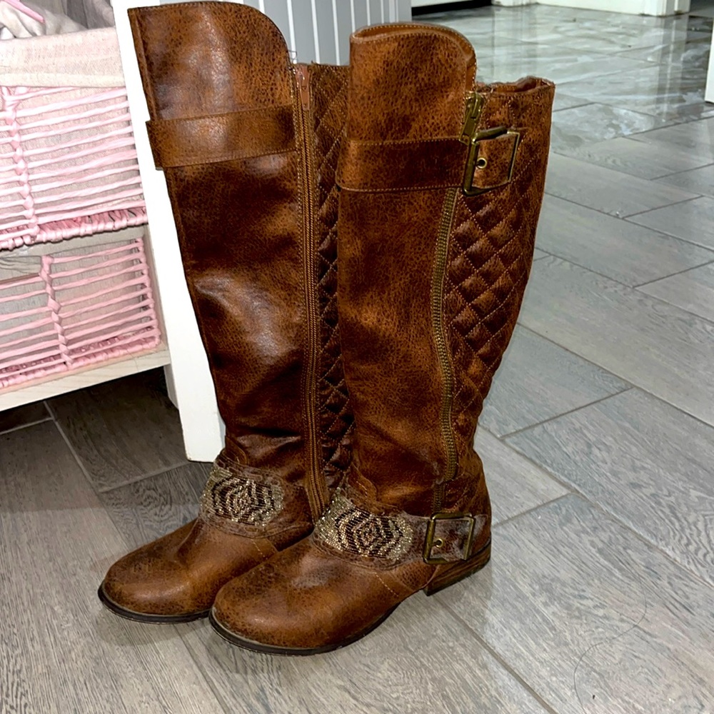 Brown boots